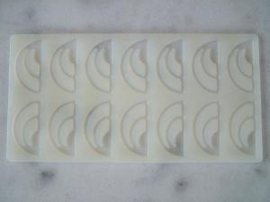 Szilikon Csoki Forma - F�lk�r 42x23mm 14db