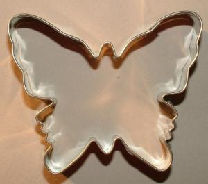 Kisz�r� - Lepke 63x53mm