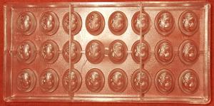 Polikarbon�t Forma - Ov�l Konyakmeggy