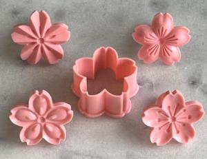 Kisz�r� - Cseresznyevir�g 5r.